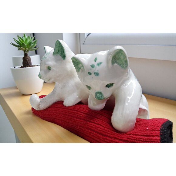 vintage ceramic cat shelf sitter pair, white with mint green, handpainted, from - Picture 6 of 11